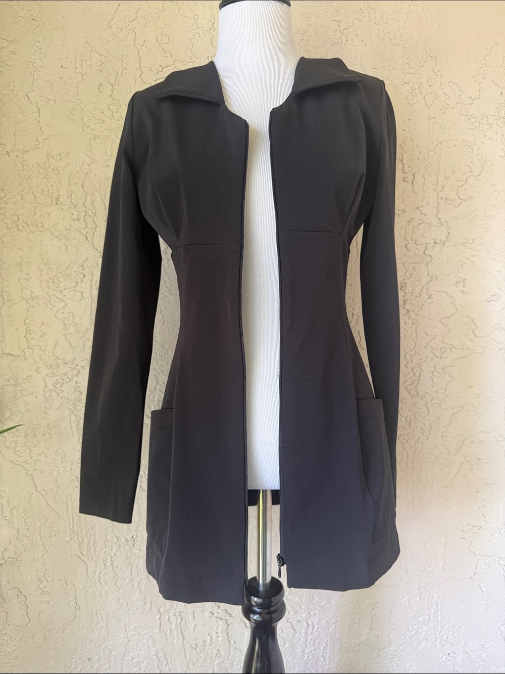 Black Zip-Front Long Sleeve Jacket - Picture 6 of 11